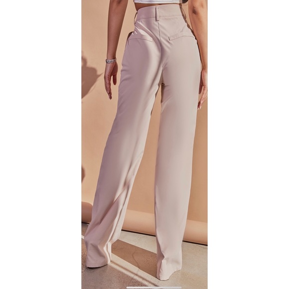 NWT PrettyLittleThing Straight Leg Pants - Picture 2 of 2